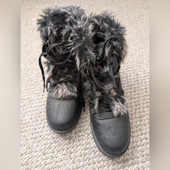 Women's Wanted Stratton Fur Trim Boots 8.5 - Picture 3 of 5